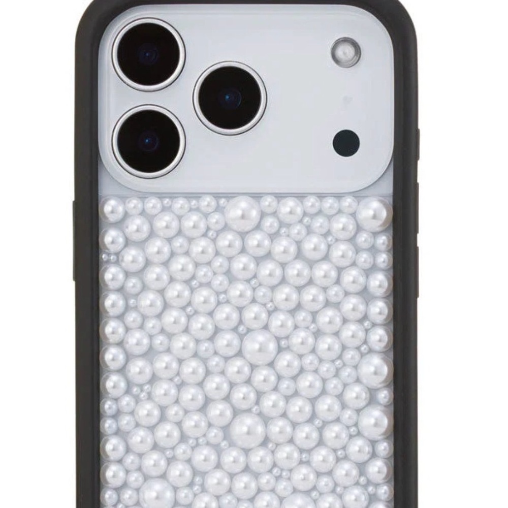 Wildflower Pearl iPhone 17 pro Case